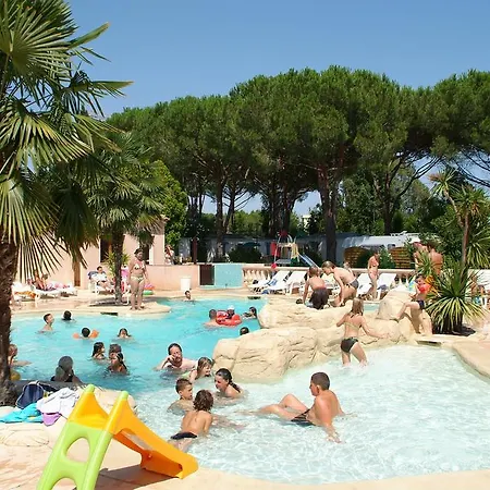 Les Cigales Кемпинг 4*